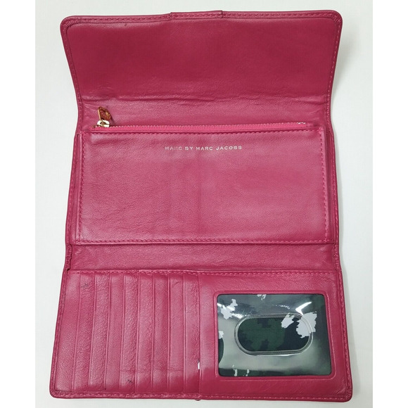 Marc by Marc Jacobs Red Leather Turnlock Credit Card ID Windows Trifold Wallet - Picture 10 of 16